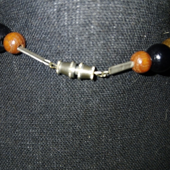 Beaded shell handmade necklace 24 inches S1 113 - Picture 3 of 3